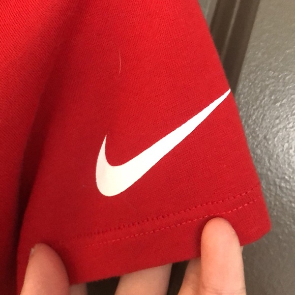 Red Nike dri fit small t shirt scoop neck - Picture 5 of 9